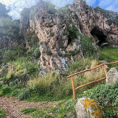 Ale Villa Altavilla Milicia